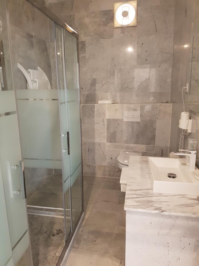 Hotel Ahoefa King Salomon Garden โลเม ภายนอก รูปภาพ